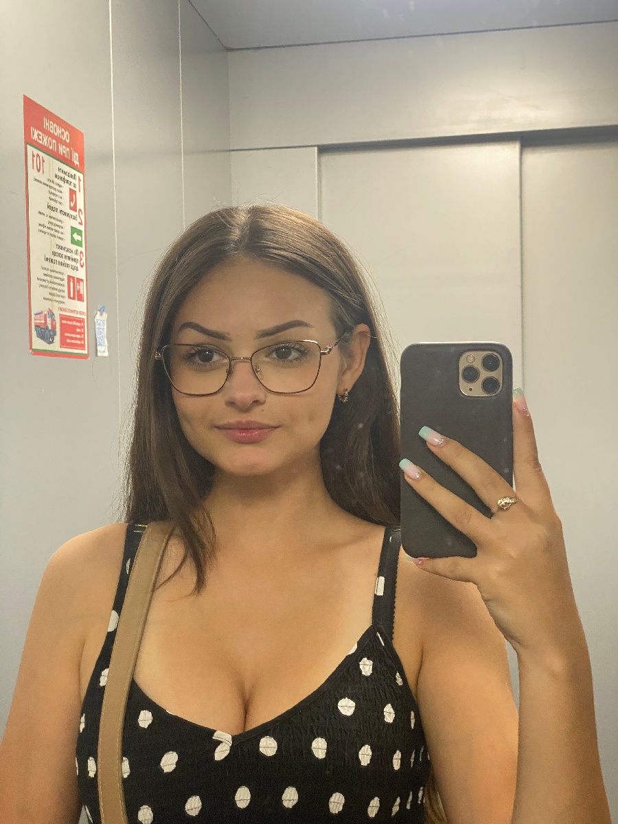 Sexy model Stacy in Zhuzhou