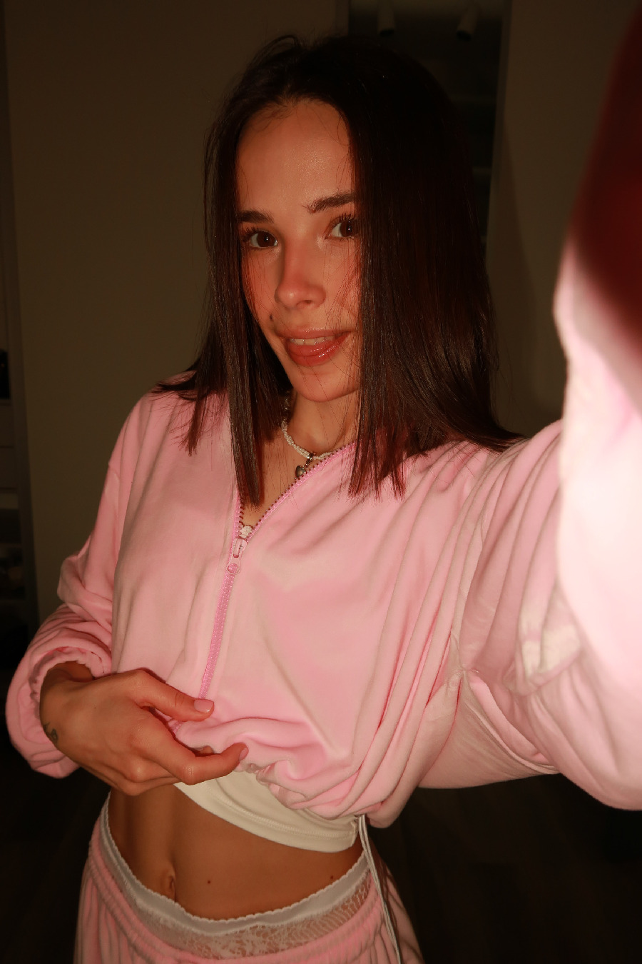 Tina brings the glow — live moments in Zhuzhou